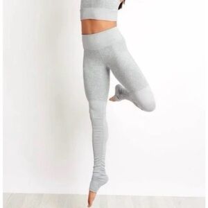 Alo Yoga Alosoft Gray High-Waist Goddess Legging - Large